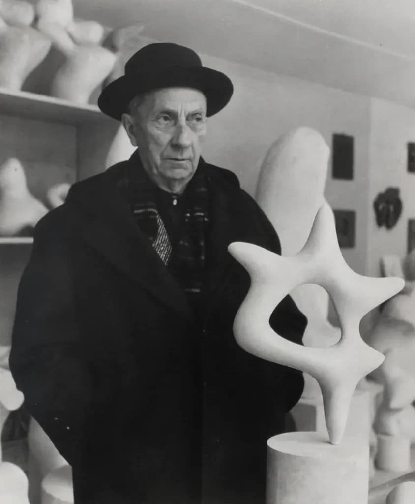 Portrait de Jean Arp - sculpture - Dada